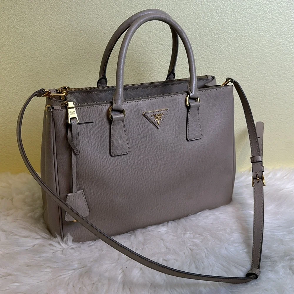 💯Authentic Prada Lux Safiano  Leather Handbag🍀 - Picture 13 of 15
